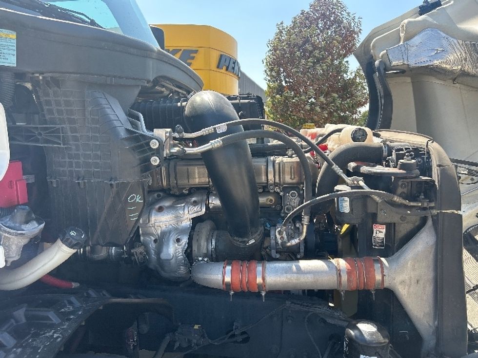 Day Cab Tractor-Heavy Duty Tractors-Freightliner-2019-T12664ST-Fort Worth-TX-648,488\n\t\tmiles-$ 27,000 - Image 15