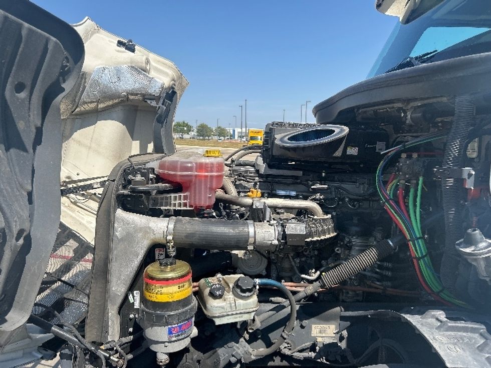 Day Cab Tractor-Heavy Duty Tractors-Freightliner-2019-T12664ST-Fort Worth-TX-648,488\n\t\tmiles-$ 27,000 - Image 16