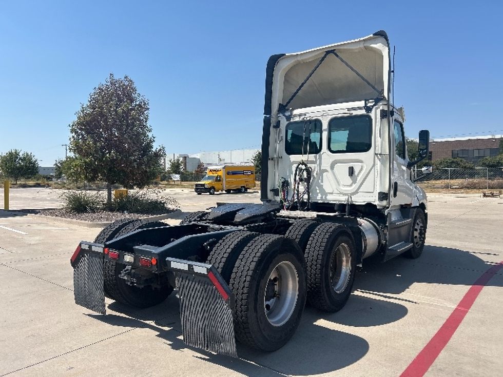 Day Cab Tractor-Heavy Duty Tractors-Freightliner-2019-T12664ST-Fort Worth-TX-648,488\n\t\tmiles-$ 27,000 - Image 7