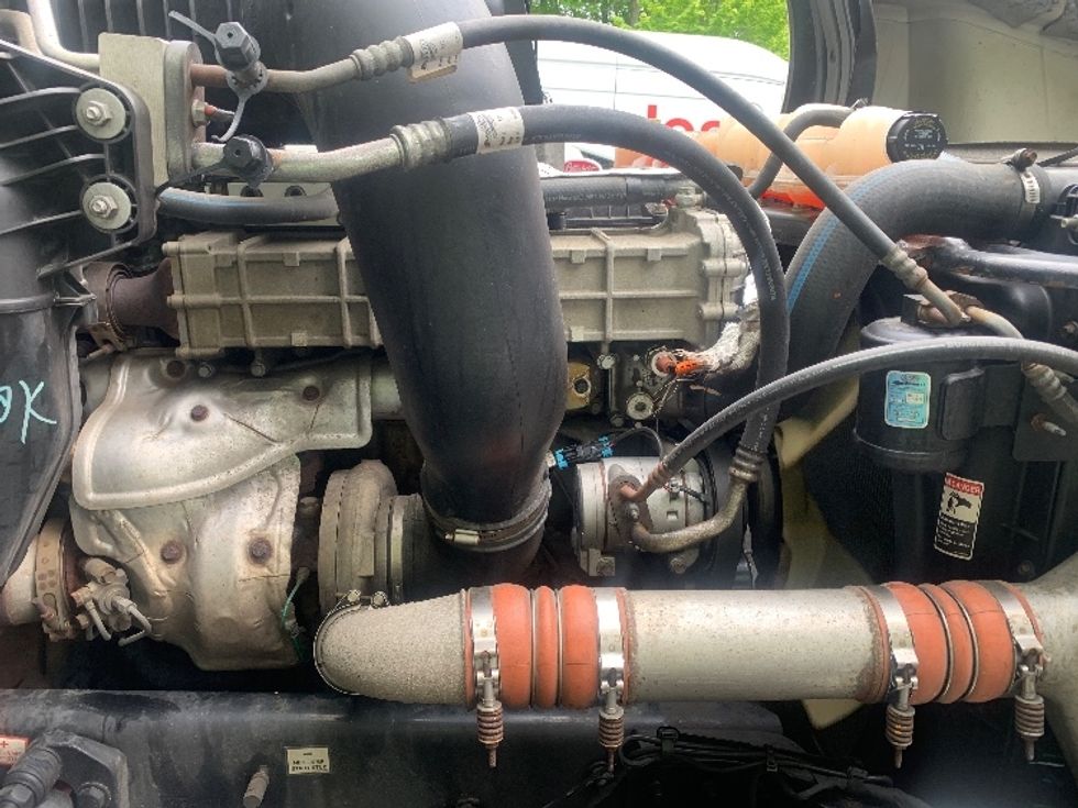 Day Cab Tractor-Heavy Duty Tractors-Freightliner-2019-T12664ST-Franklin-MA-316,383\n\t\tmiles-$ 45,750 - Image 15