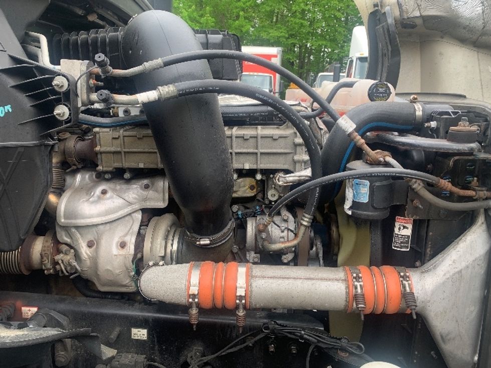 Day Cab Tractor-Heavy Duty Tractors-Freightliner-2019-T12664ST-Franklin-MA-319,947\n\t\tmiles-$ 45,250 - Image 15