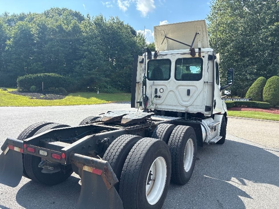 Day Cab Tractor-Heavy Duty Tractors-Freightliner-2019-T12664ST-Franklin-MA-454,536\n\t\tmiles-$ 39,000 - Image 7