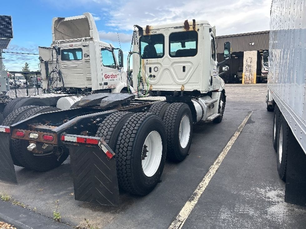 Day Cab Tractor-Heavy Duty Tractors-Freightliner-2019-T12664ST-Franklin-MA-509,318\n\t\tmiles-$ 33,500 - Image 7