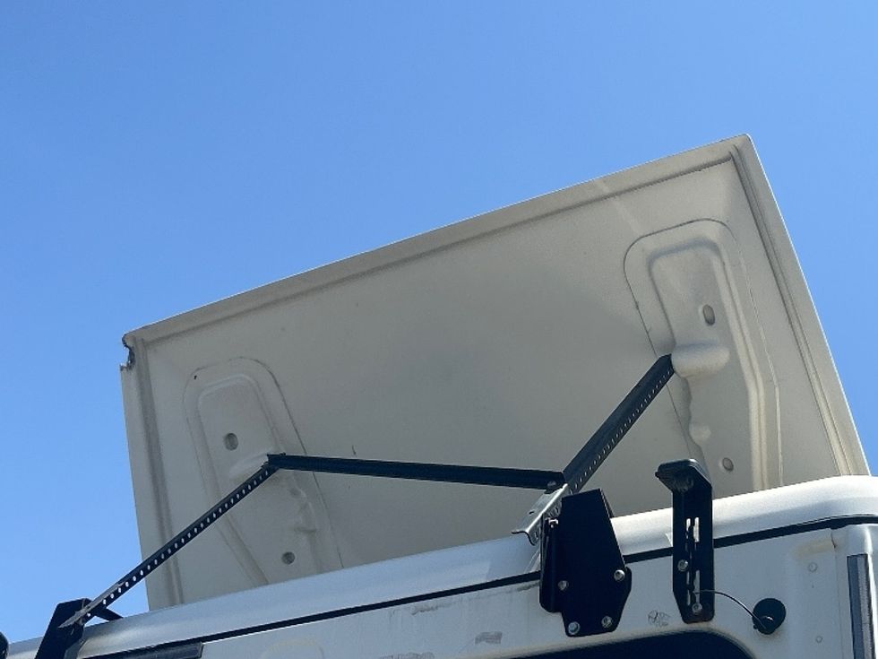 Day Cab Tractor-Heavy Duty Tractors-Freightliner-2019-T12664ST-Fresno-CA-241,288\n\t\tmiles-$ 58,500 - Image 19