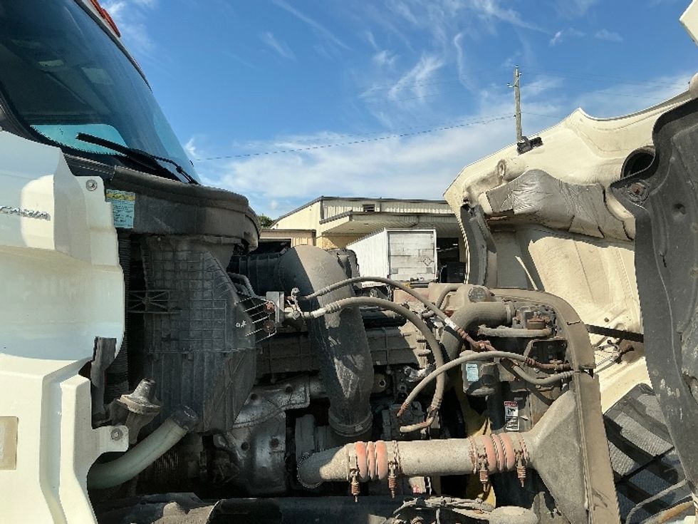 Day Cab Tractor-Heavy Duty Tractors-Freightliner-2019-T12664ST-Garden City-GA-255,542\n\t\tmiles-$ 57,750 - Image 15