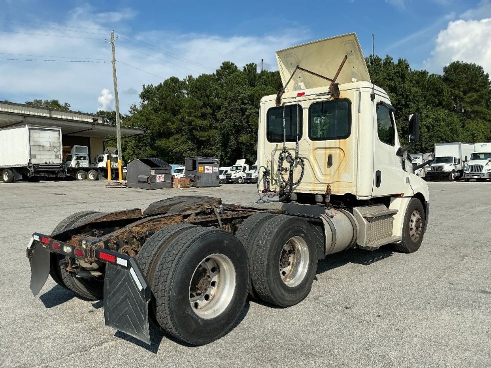 Day Cab Tractor-Heavy Duty Tractors-Freightliner-2019-T12664ST-Garden City-GA-255,542\n\t\tmiles-$ 57,750 - Image 7