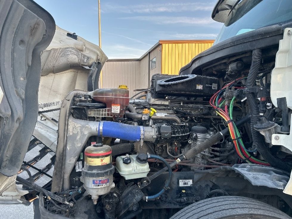 Day Cab Tractor-Heavy Duty Tractors-Freightliner-2019-T12664ST-Garden City-GA-374,953\n\t\tmiles-$ 46,500 - Image 16