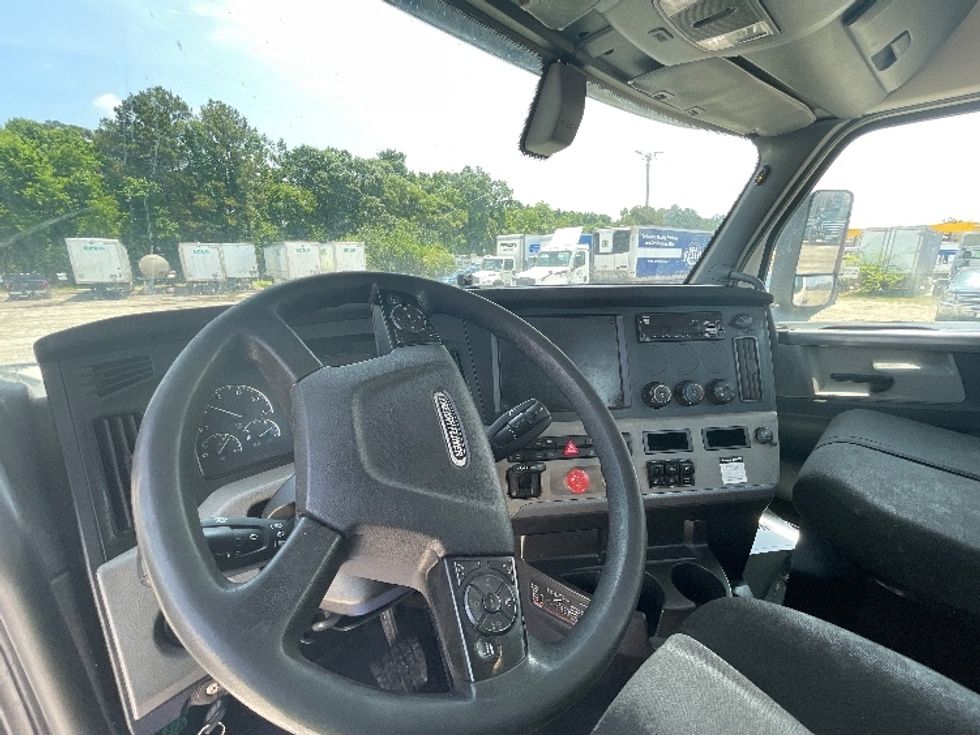 Day Cab Tractor-Heavy Duty Tractors-Freightliner-2019-T12664ST-Garden City-GA-458,292\n\t\tmiles-$ 44,750 - Image 10