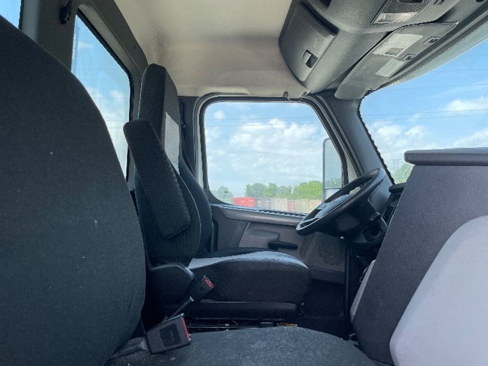 Day Cab Tractor-Heavy Duty Tractors-Freightliner-2019-T12664ST-Garden City-GA-458,292\n\t\tmiles-$ 44,750 - Image 14