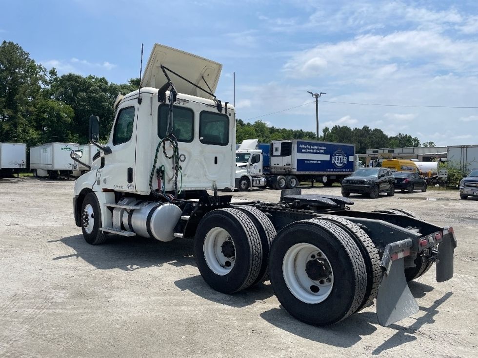 Day Cab Tractor-Heavy Duty Tractors-Freightliner-2019-T12664ST-Garden City-GA-458,292\n\t\tmiles-$ 44,750 - Image 5