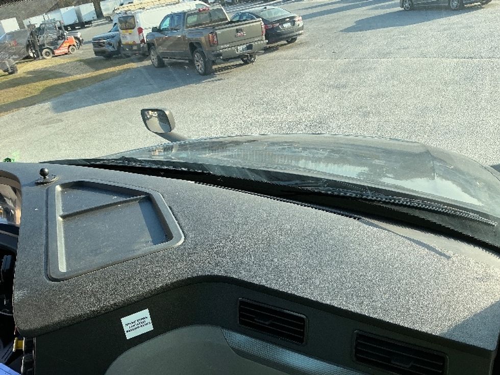 Day Cab Tractor-Heavy Duty Tractors-Freightliner-2019-T12664ST-Garden City-GA-475,001\n\t\tmiles-$ 39,500 - Image 13