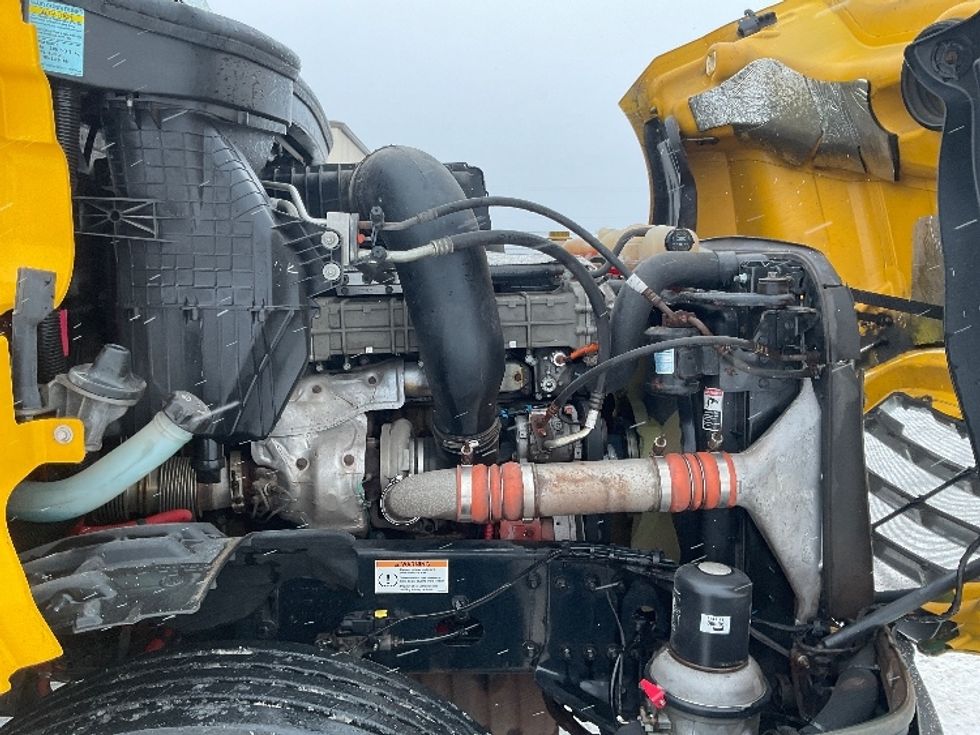 Day Cab Tractor-Heavy Duty Tractors-Freightliner-2019-T12664ST-Gaylord-MI-421,118\n\t\tmiles-$ 45,000 - Image 15