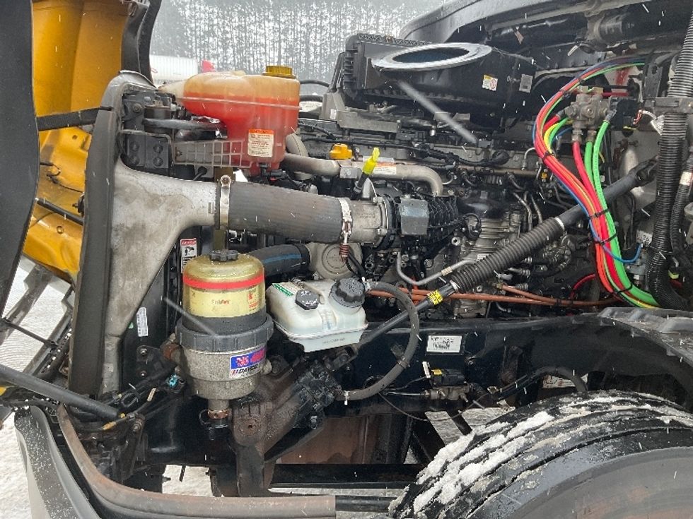 Day Cab Tractor-Heavy Duty Tractors-Freightliner-2019-T12664ST-Gaylord-MI-421,118\n\t\tmiles-$ 45,000 - Image 16