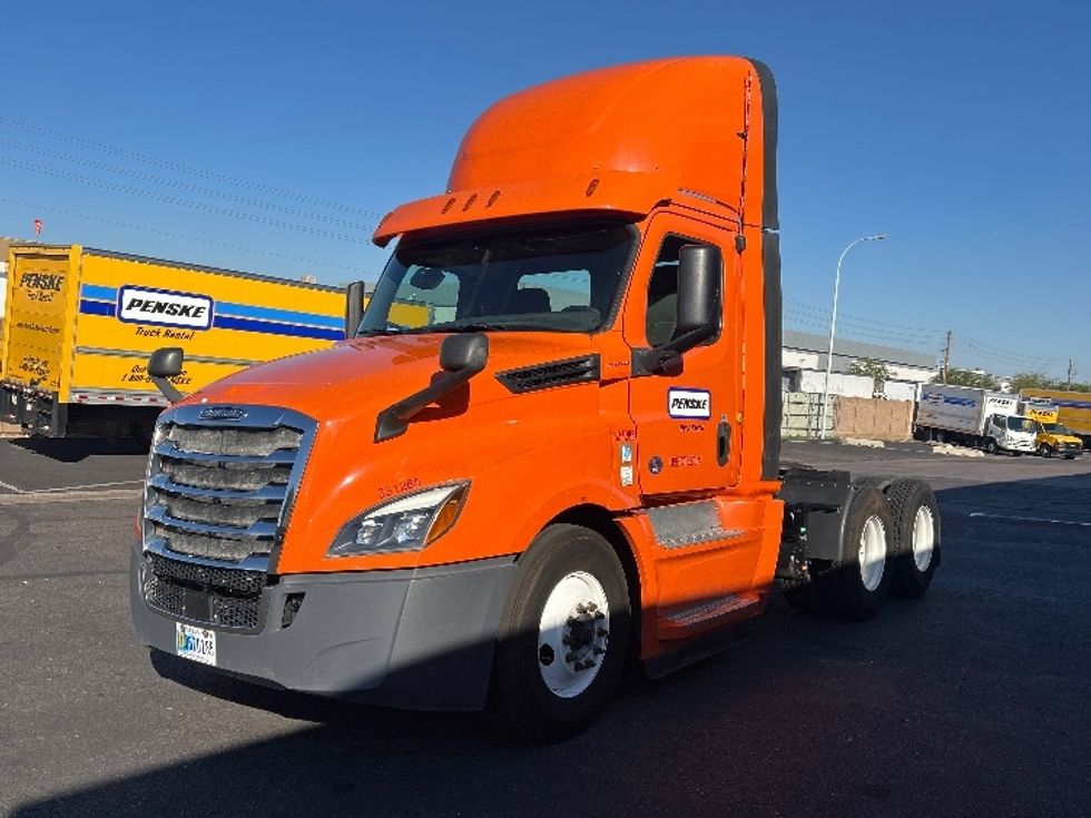 Day Cab Tractor-Heavy Duty Tractors-Freightliner-2019-T12664ST-Goodyear-AZ-504,620\n\t\tmiles-$ 36,000 - Image 3