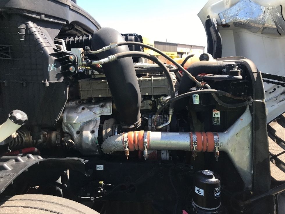 Day Cab Tractor-Heavy Duty Tractors-Freightliner-2019-T12664ST-Goshen-IN-219,143\n\t\tmiles-$ 66,500 - Image 15