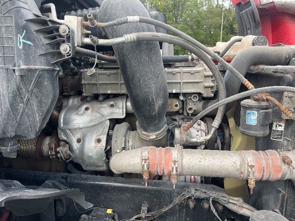 Day Cab Tractor-Heavy Duty Tractors-Freightliner-2019-T12664ST-Goshen-IN-377,722\n\t\tmiles-$ 47,500 - Image 15