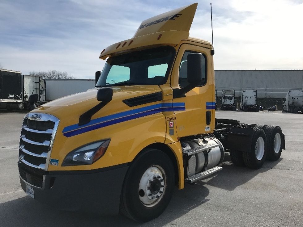 Day Cab Tractor-Heavy Duty Tractors-Freightliner-2019-T12664ST-Goshen-IN-448,081\n\t\tmiles-$ 48,250 - Image 3