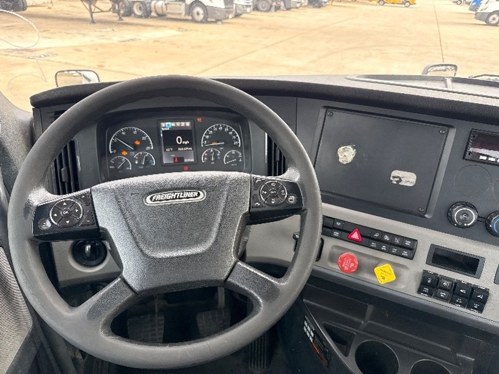 Day Cab Tractor-Heavy Duty Tractors-Freightliner-2019-T12664ST-Grand Prairie-TX-261,624\n\t\tmiles-$ 51,500 - Image 11
