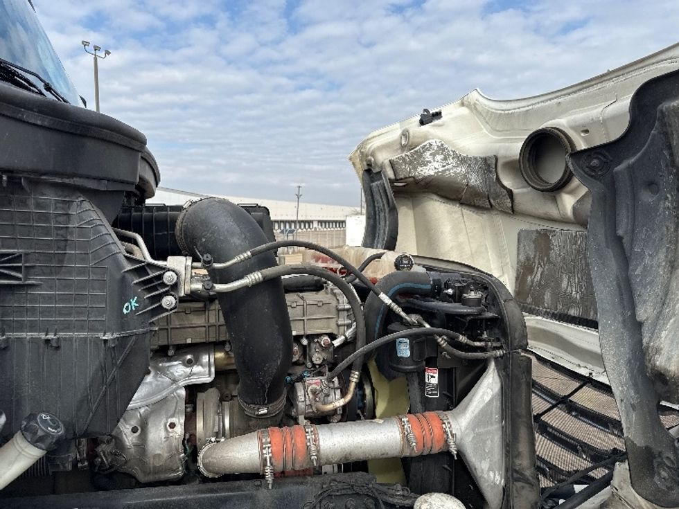 Day Cab Tractor-Heavy Duty Tractors-Freightliner-2019-T12664ST-Grand Prairie-TX-261,624\n\t\tmiles-$ 51,500 - Image 15