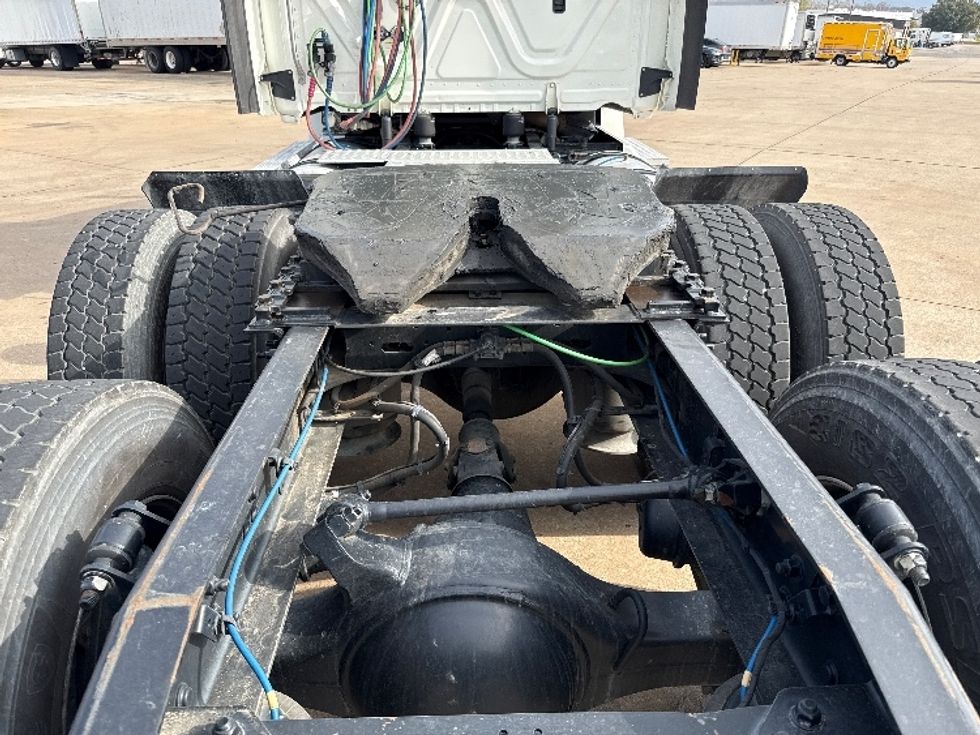 Day Cab Tractor-Heavy Duty Tractors-Freightliner-2019-T12664ST-Grand Prairie-TX-261,624\n\t\tmiles-$ 51,500 - Image 6