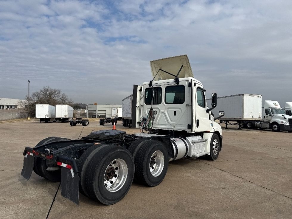 Day Cab Tractor-Heavy Duty Tractors-Freightliner-2019-T12664ST-Grand Prairie-TX-261,624\n\t\tmiles-$ 51,500 - Image 7