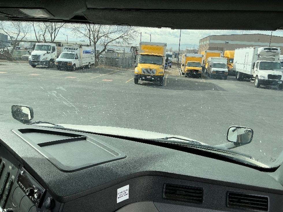 Day Cab Tractor-Heavy Duty Tractors-Freightliner-2019-T12664ST-Greeley-CO-170,978\n\t\tmiles-$ 53,750 - Image 13