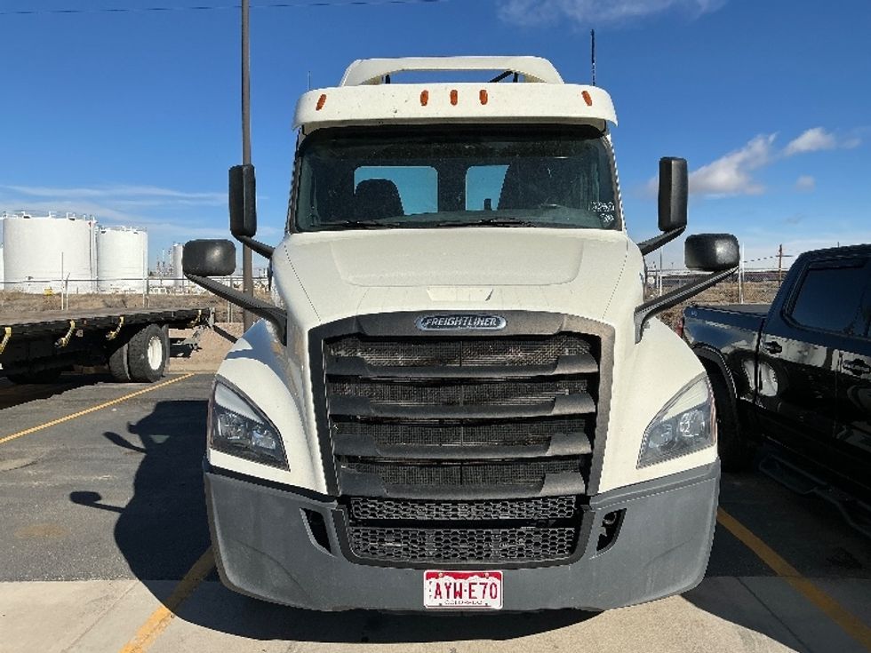 Day Cab Tractor-Heavy Duty Tractors-Freightliner-2019-T12664ST-Greeley-CO-170,978\n\t\tmiles-$ 53,750 - Image 2