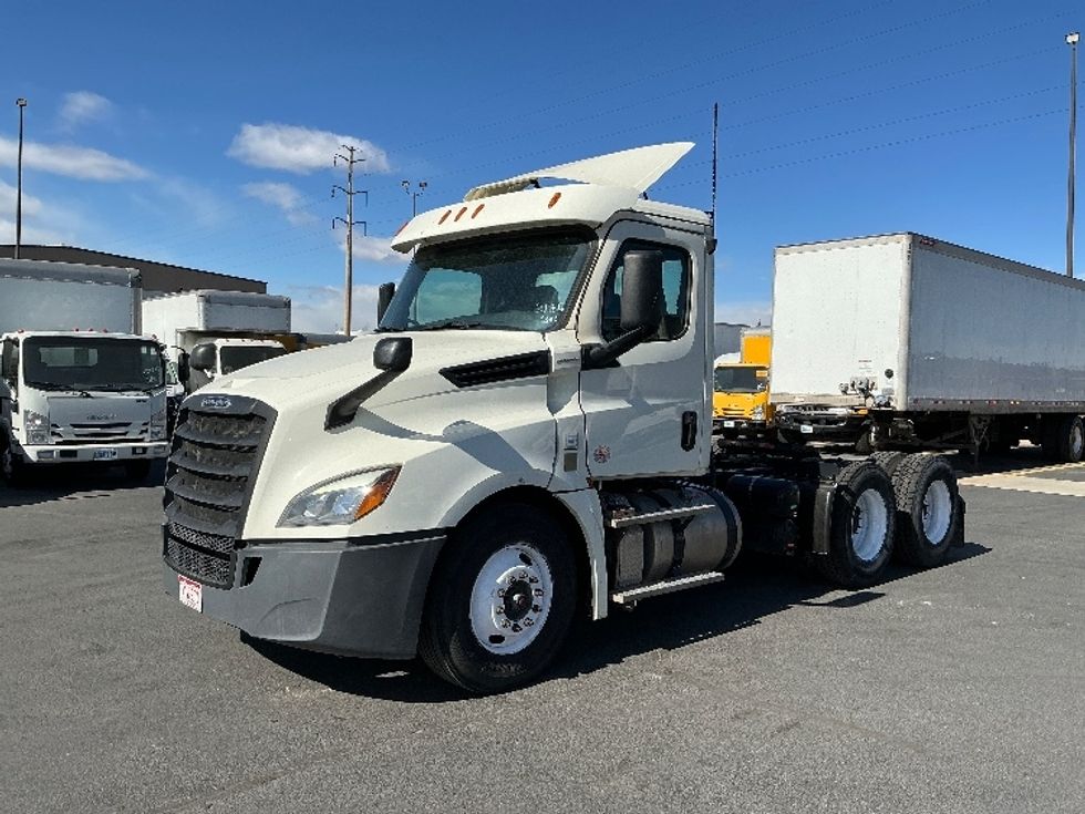 Day Cab Tractor-Heavy Duty Tractors-Freightliner-2019-T12664ST-Greeley-CO-170,978\n\t\tmiles-$ 53,750 - Image 3