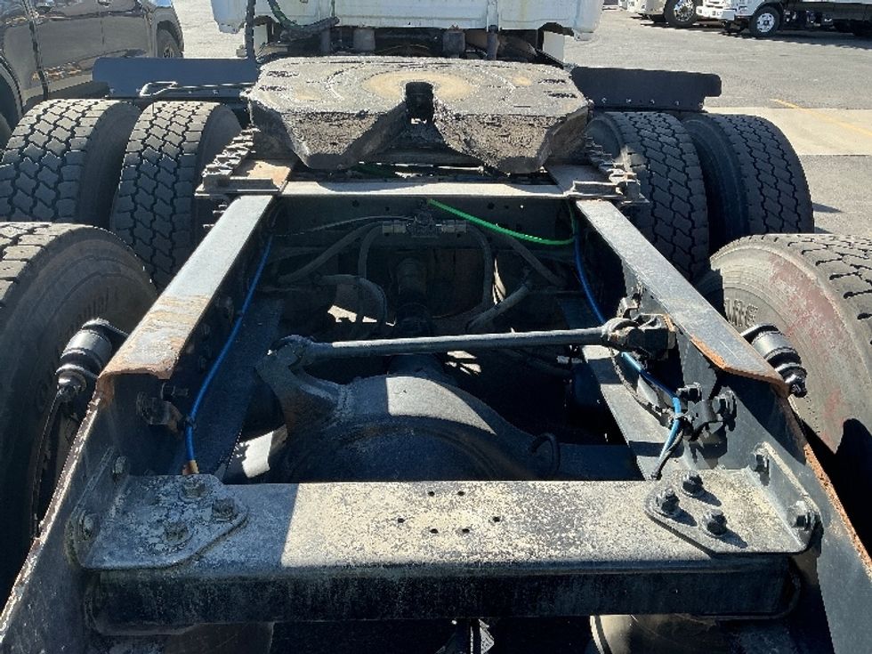 Day Cab Tractor-Heavy Duty Tractors-Freightliner-2019-T12664ST-Greeley-CO-170,978\n\t\tmiles-$ 53,750 - Image 6