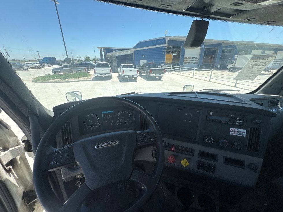 Day Cab Tractor-Heavy Duty Tractors-Freightliner-2019-T12664ST-Greeley-CO-272,871\n\t\tmiles-$ 57,750 - Image 11
