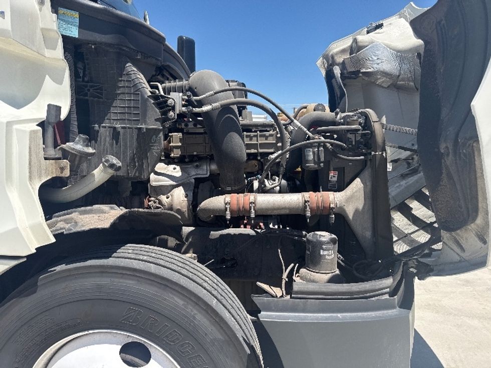 Day Cab Tractor-Heavy Duty Tractors-Freightliner-2019-T12664ST-Greeley-CO-272,871\n\t\tmiles-$ 57,750 - Image 15