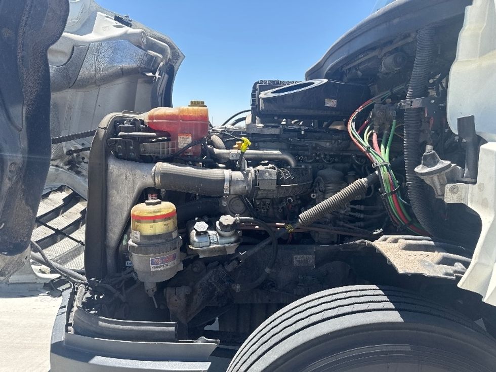 Day Cab Tractor-Heavy Duty Tractors-Freightliner-2019-T12664ST-Greeley-CO-272,871\n\t\tmiles-$ 57,750 - Image 16