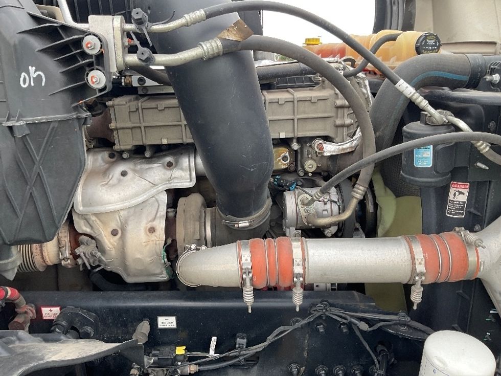 Day Cab Tractor-Heavy Duty Tractors-Freightliner-2019-T12664ST-Greeley-CO-357,535\n\t\tmiles-$ 45,250 - Image 14