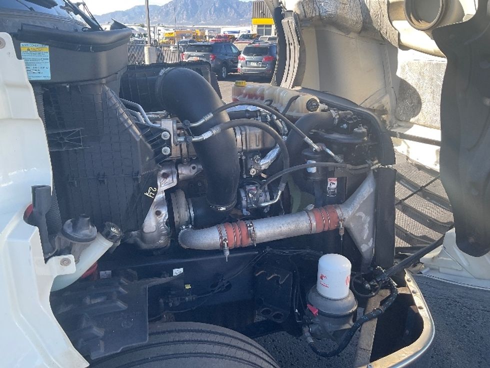 Day Cab Tractor-Heavy Duty Tractors-Freightliner-2019-T12664ST-Greeley-CO-385,667\n\t\tmiles-$ 46,250 - Image 15