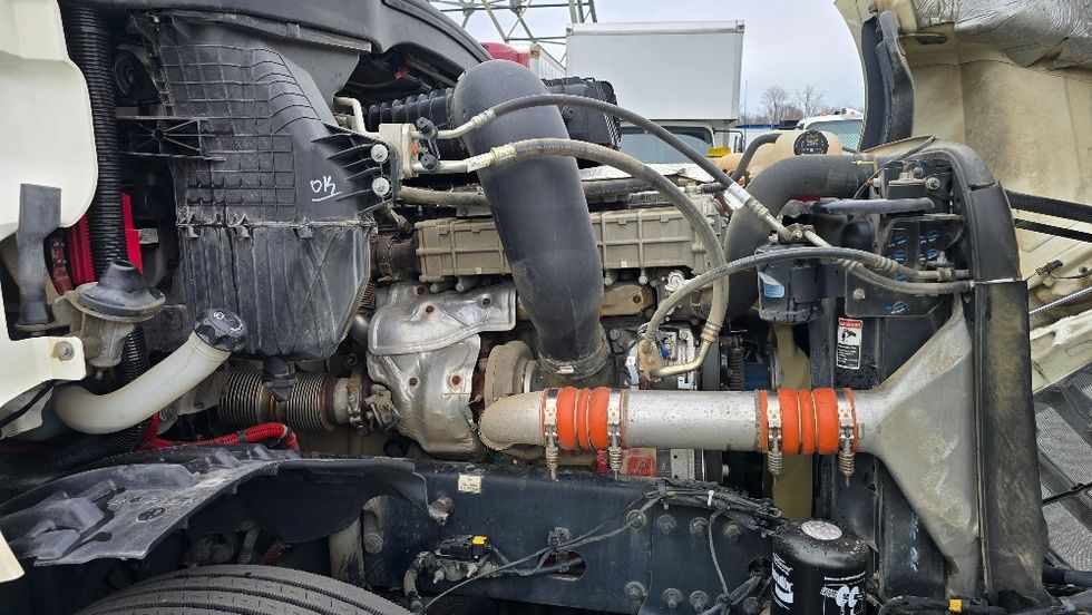 Day Cab Tractor-Heavy Duty Tractors-Freightliner-2019-T12664ST-Greensboro-NC-173,102\n\t\tmiles-$ 55,750 - Image 15