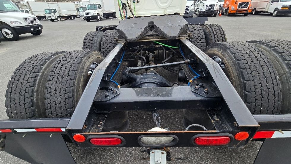 Day Cab Tractor-Heavy Duty Tractors-Freightliner-2019-T12664ST-Greensboro-NC-173,102\n\t\tmiles-$ 55,750 - Image 6