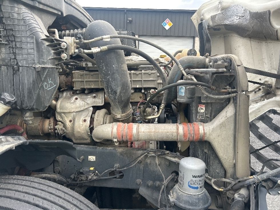 Day Cab Tractor-Heavy Duty Tractors-Freightliner-2019-T12664ST-Greensboro-NC-303,259\n\t\tmiles-$ 50,750 - Image 16