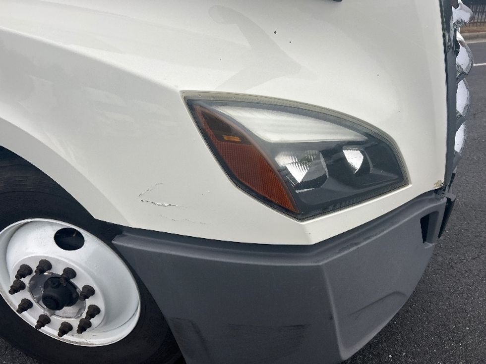 Day Cab Tractor-Heavy Duty Tractors-Freightliner-2019-T12664ST-Greensboro-NC-391,902\n\t\tmiles-$ 44,750 - Image 18