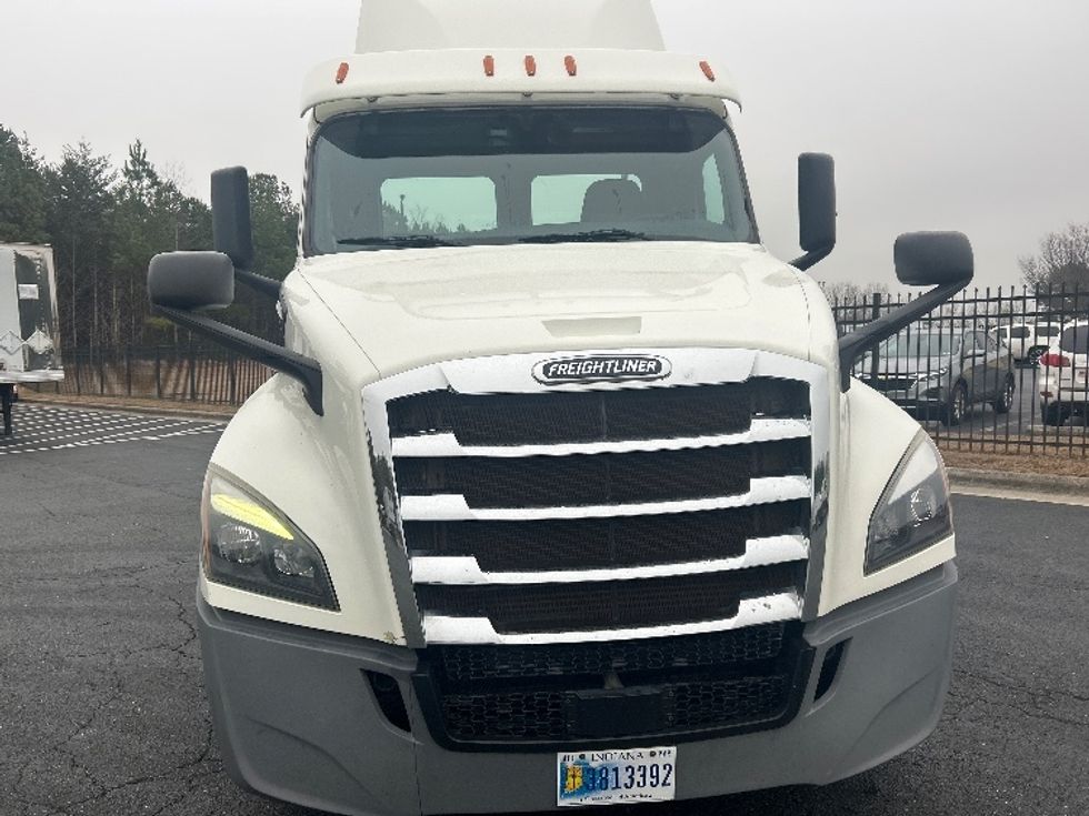Day Cab Tractor-Heavy Duty Tractors-Freightliner-2019-T12664ST-Greensboro-NC-391,902\n\t\tmiles-$ 44,750 - Image 2