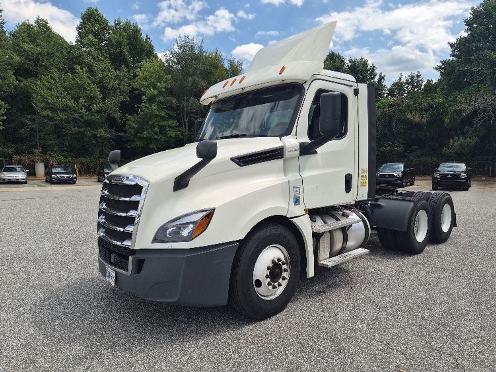 Day Cab Tractor-Heavy Duty Tractors-Freightliner-2019-T12664ST-Greensboro-NC-395,285\n\t\tmiles-$ 45,250 - Image 3