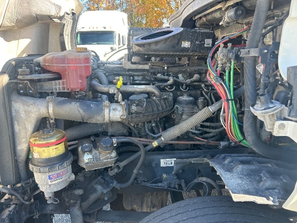 Day Cab Tractor-Heavy Duty Tractors-Freightliner-2019-T12664ST-Greensboro-NC-436,075\n\t\tmiles-$ 43,000 - Image 16