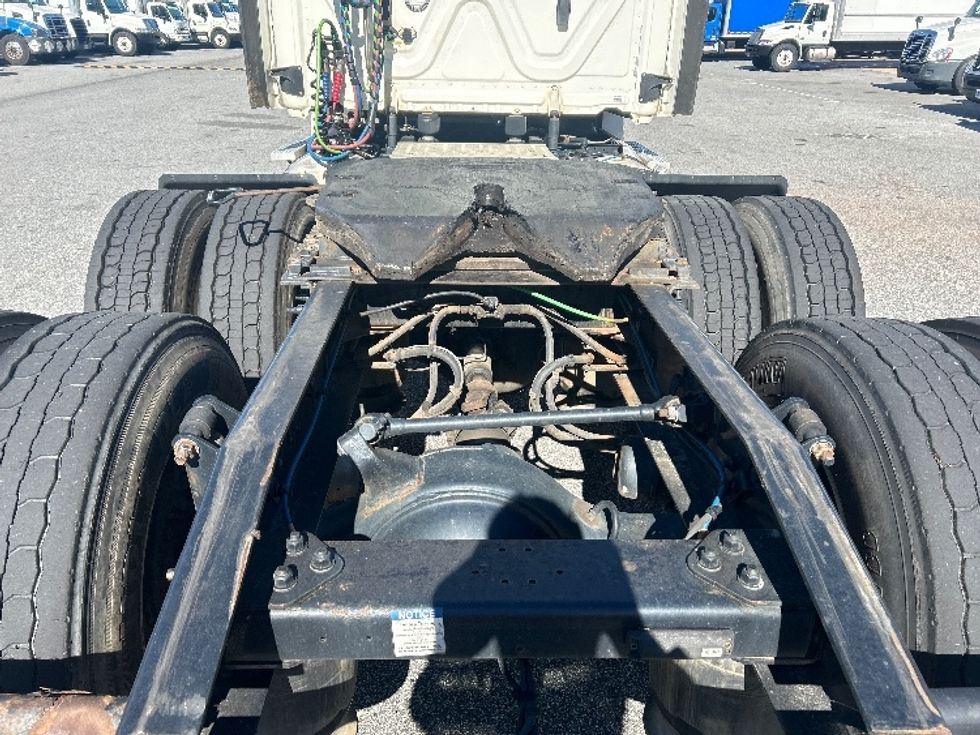 Day Cab Tractor-Heavy Duty Tractors-Freightliner-2019-T12664ST-Greensboro-NC-436,075\n\t\tmiles-$ 43,000 - Image 6