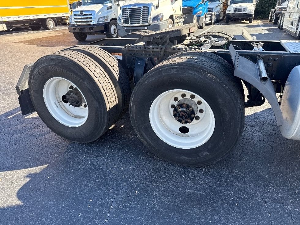 Day Cab Tractor-Heavy Duty Tractors-Freightliner-2019-T12664ST-Greensboro-NC-525,288\n\t\tmiles-$ 37,000 - Image 18