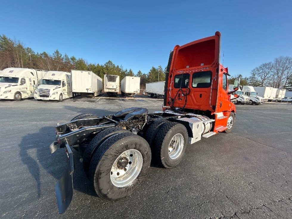 Day Cab Tractor-Heavy Duty Tractors-Freightliner-2019-T12664ST-Greensboro-NC-530,805\n\t\tmiles-$ 37,750 - Image 7
