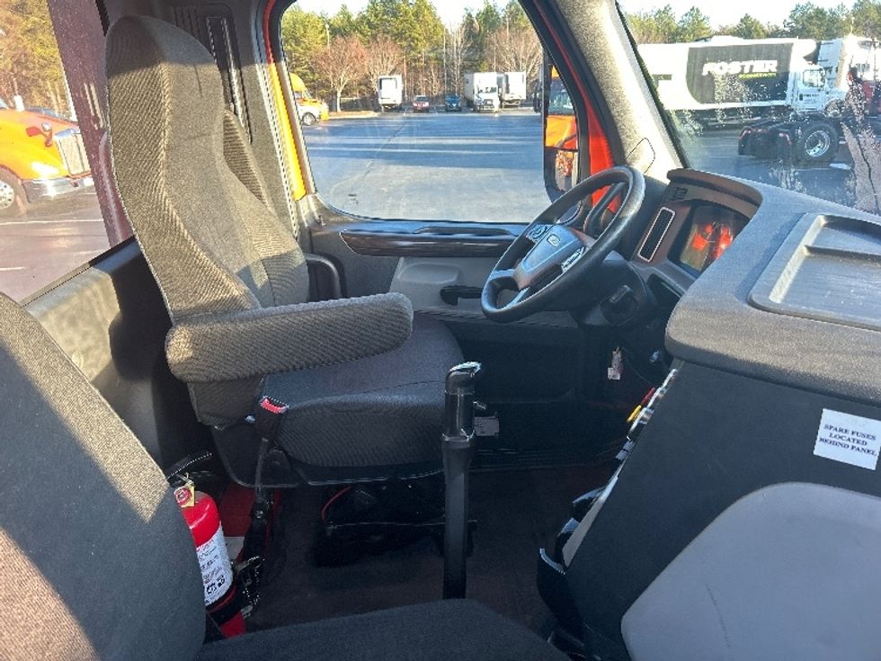 Day Cab Tractor-Heavy Duty Tractors-Freightliner-2019-T12664ST-Greensboro-NC-556,247\n\t\tmiles-$ 36,250 - Image 14