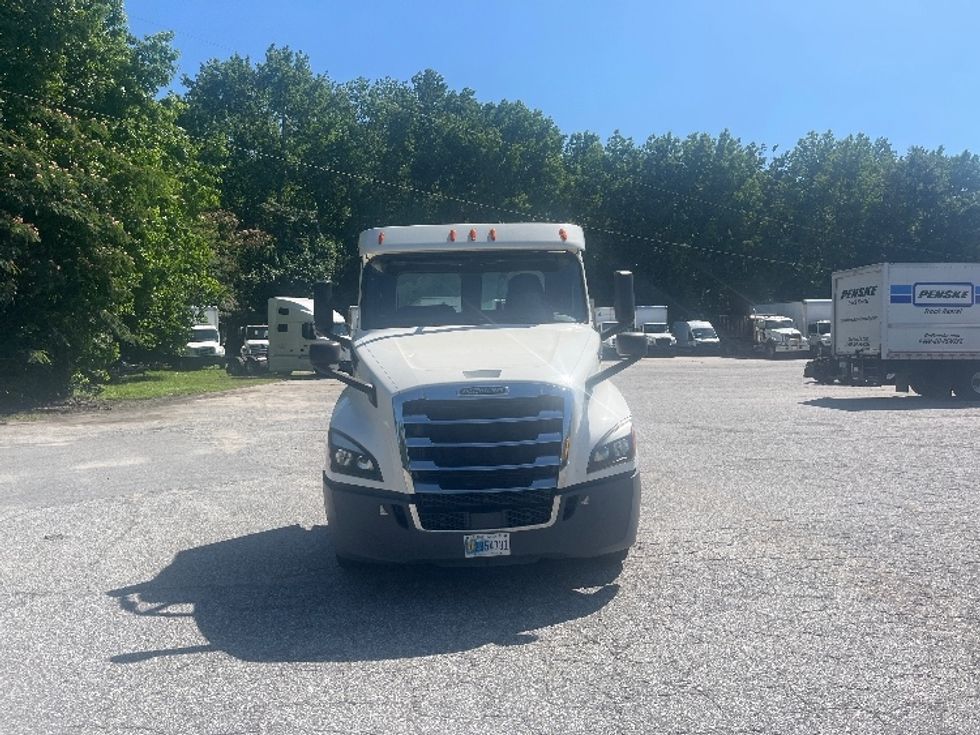 Day Cab Tractor-Heavy Duty Tractors-Freightliner-2019-T12664ST-Greer-SC-224,556\n\t\tmiles-$ 58,500 - Image 2