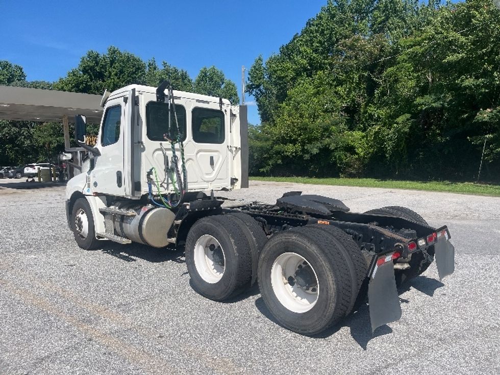 Day Cab Tractor-Heavy Duty Tractors-Freightliner-2019-T12664ST-Greer-SC-224,556\n\t\tmiles-$ 58,500 - Image 5