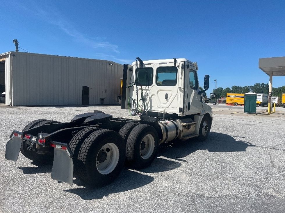 Day Cab Tractor-Heavy Duty Tractors-Freightliner-2019-T12664ST-Greer-SC-224,556\n\t\tmiles-$ 58,500 - Image 7