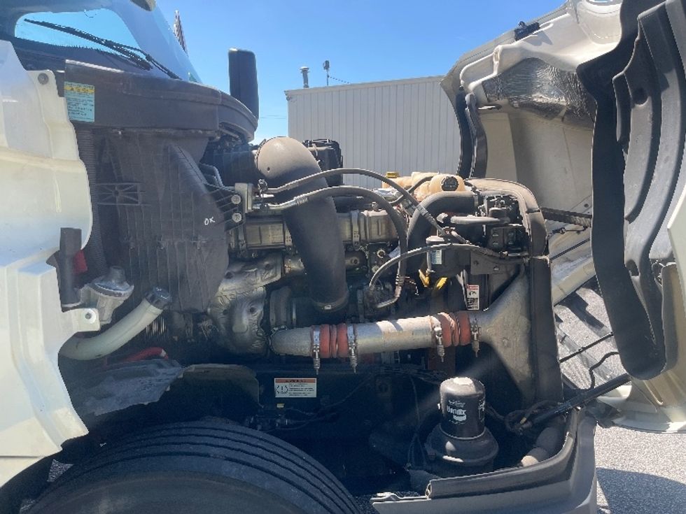 Day Cab Tractor-Heavy Duty Tractors-Freightliner-2019-T12664ST-Greer-SC-237,991\n\t\tmiles-$ 57,750 - Image 15