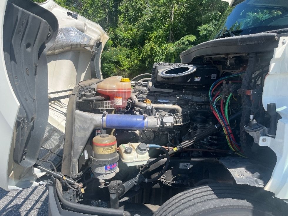 Day Cab Tractor-Heavy Duty Tractors-Freightliner-2019-T12664ST-Greer-SC-237,991\n\t\tmiles-$ 57,750 - Image 16